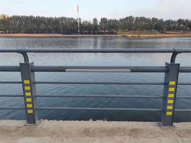 河道護欄
